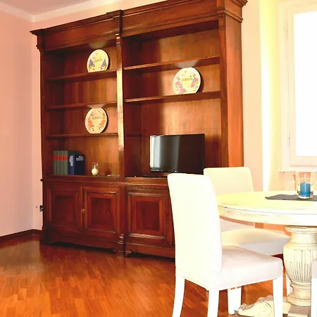 Ponte Vecchio Charming Apartment *